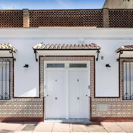Modern Duplex Courtyard -2bedrooms 2baths Apartment *