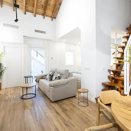 Modern Duplex Courtyard -2bedrooms 2baths Apartment Malaga